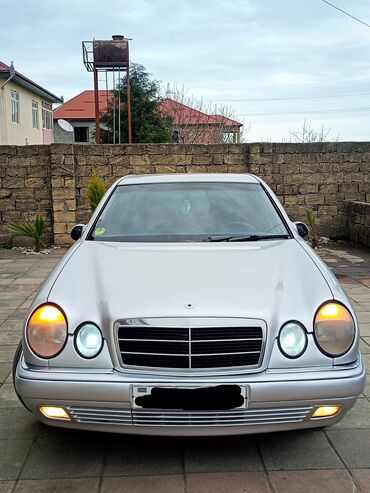 mersedes gl: Mercedes-Benz E 220: 2.2 l | 1999 il Sedan
