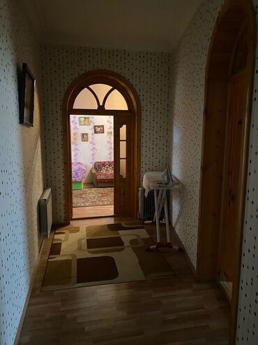 Həyət evləri və villaların satışı: 6 otaqlı, 7000 kv. m, Orta təmir — 6