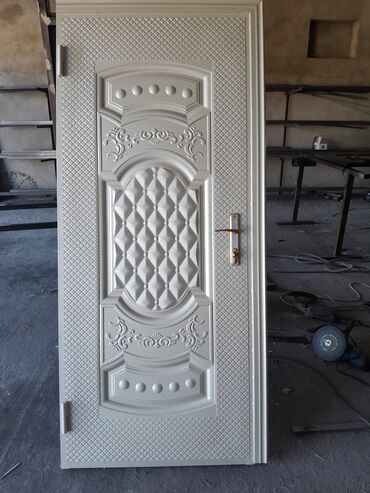 Giriş qapıları: Yeni Giriş qapısı Zamok və çərçivə ilə, Zəmanətli, Ödənişli quraşdırma, Ödənişli çatdırılma, Rayonlara çatdırılma — 7