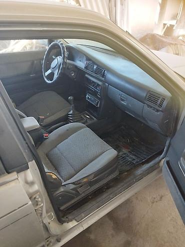 mx 6: Mazda 626: 1989 г., 2 л, Механика, Бензин, Седан — 4