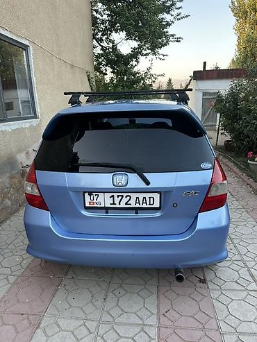 бюджетные электромобили: Honda Fit: 2003 г., Автомат, Бензин, Хэтчбэк — 2