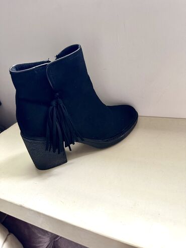 Çəkmələr: Çəkmə, Ölçü: 37, İşlənmiş — 11