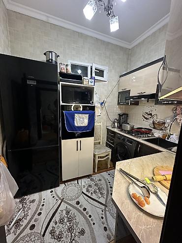 babekde satilan bina evleri: Xirdalanda 4 otaq Cixariş kupca 1 maşin heyeti AAF PARKA 7 deqelik — 7