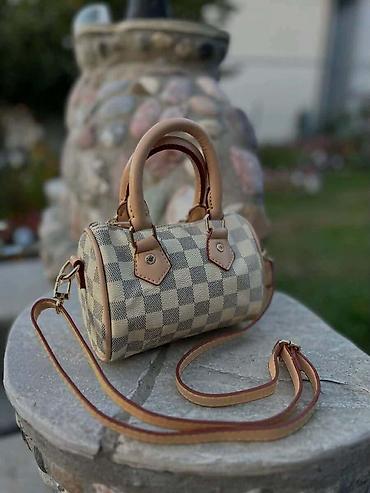 americke patike: 18x12
3300 — 3