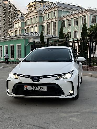 byd e2: Toyota Corolla: 2022 г., 1.8 л, Автомат, Гибрид, Седан — 1