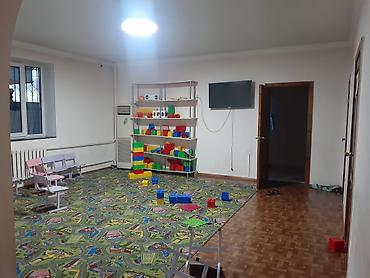 Продажа коттеджей и домов: Продается дом на первой линии по ул. Садырбаева /ул. Ахунбаева — 27