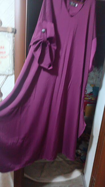 Вечерние платья: Девочки продаю новые 3 супер красивых, богатыхвечерние атласные at lalafo.kg — 2 Вечерние платья: Девочки продаю новые 3 супер красивых, богатыхвечерние атласные — 2