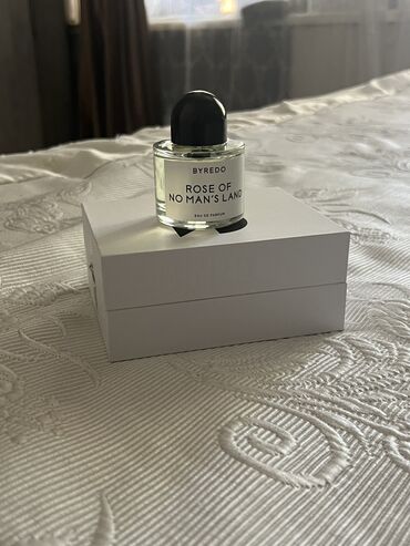 Продаю парфюм оригинал новый.Европа