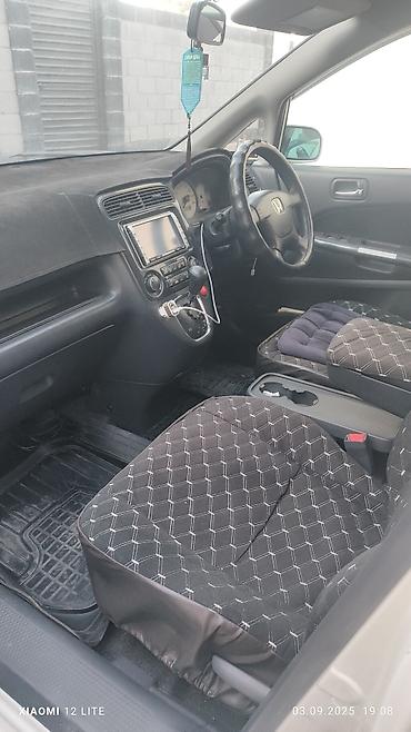 Транспорт: Honda Stream: 2002 г., 2 л, Автомат, Бензин, Универсал — 7