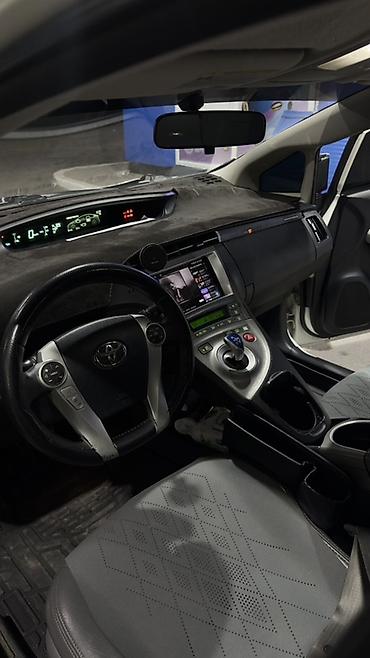 ланкрузер прада: Toyota Prius: 2013 г., 1.8 л, Гибрид, Хэтчбэк — 5