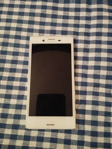 Sony: Sony Xperia Zr, rəng - Ağ, Sensor — 2