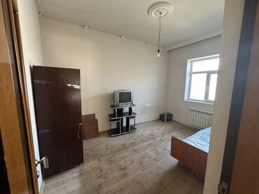 Həyət evləri və villaların satışı: Suraxanı 3 otaqlı, 105 kv. m, Orta təmir — 12