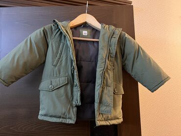 весенняя куртка размер м: Куртка