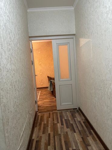 квартиры в районе жал: 1 бөлмө, Менчик ээси, Чогуу жашоосу жок, Жарым -жартылай эмереги бар