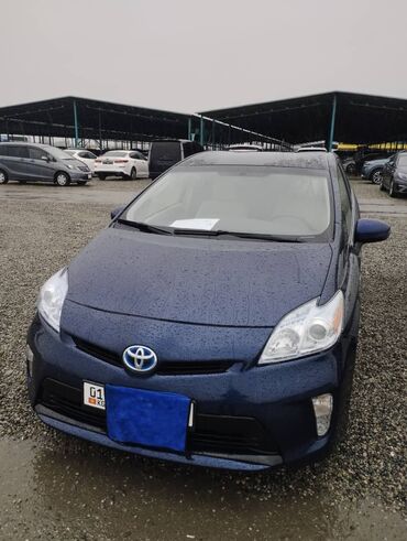 приус альфа: Toyota Prius: 2015 г., 1.8 л, Автомат