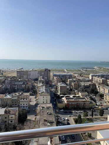 Günlük kirayə mənzillər: 3 otaqlı, Xətai r. r-nu — 8