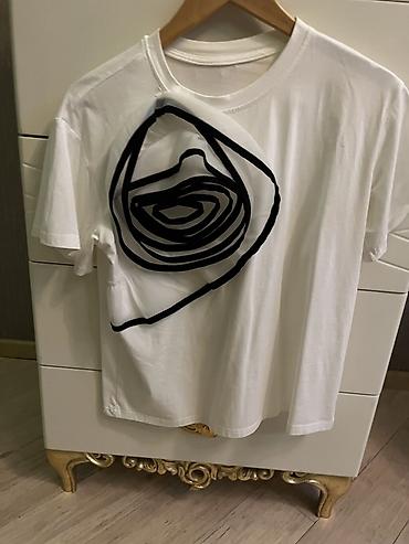 moschino: Qadın üst geyimi dəsti 1) Love Moschino t-shirt - Rəng: qara - Ön — 2
