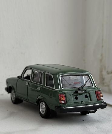 авто шлем: Autobahn Firmasına Məxsus Olan Lada Vaz 2104 Modeli 1:43 Ölçü Eni — 2