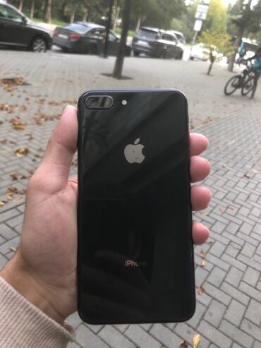 ayfon 3: IPhone 8 Plus, 64 GB, Space Gray, Barmaq izi