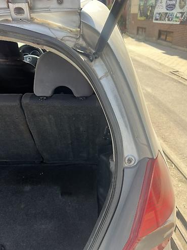 jak авто: Honda Jazz: 2003 г., 1.5 л, Механика, Бензин, Хэтчбэк — 5