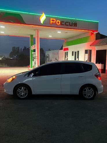 купить шины бу в бишкеке: Honda Fit: 2009 г., 1.5 л, Автомат, Бензин