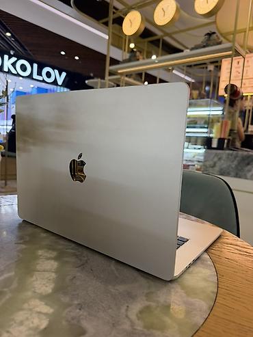 MacBook Air 15” M3, 2024 — 8/256 GB Продаю Apple MacBook Air 15,3” на