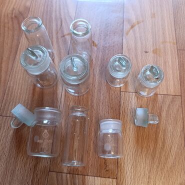 Другие медицинские товары: Лабораторная химическая посуда Наименование - Количество Термометр — 3