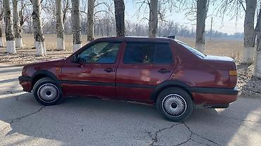 Volkswagen: Volkswagen Vento: 1992 г., Седан — 2