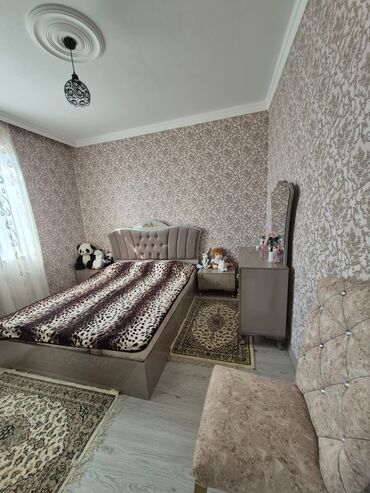 Qonaq otağı dəstləri: Yeni, Divan — 12