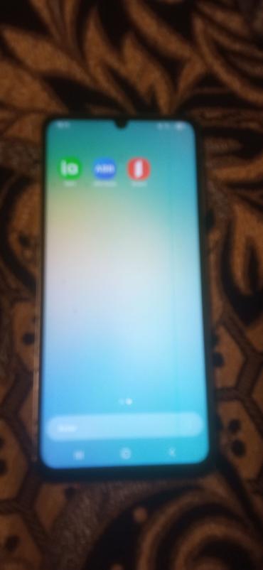 Мобильные телефоны: Samsung Galaxy A06, 128 ГБ, цвет - Бежевый, Две SIM карты — 3