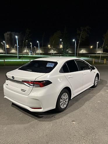 avalon 2017: Toyota Corolla: 2020 г., 1.8 л, Вариатор, Гибрид, Седан — 5