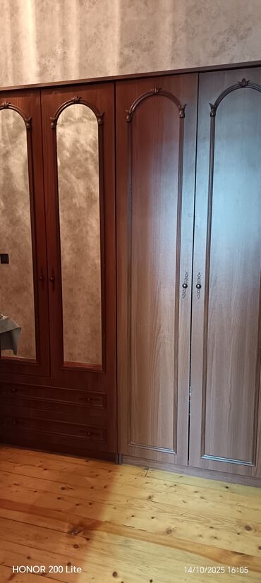 прихожая шкаф: Б/у, Распашной, 4 двери Прямой шкаф, Шифоньер