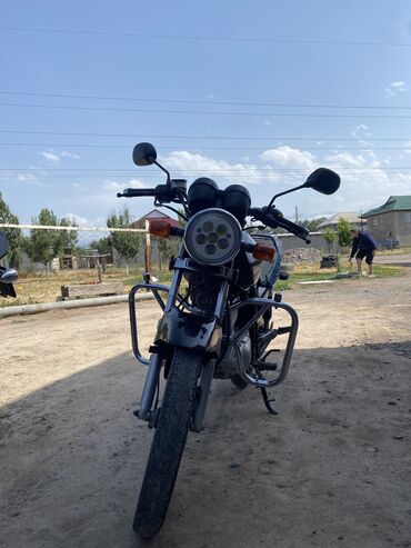 Мотоциклы: Классический мотоцикл Suzuki, 125 куб. см, Бензин, Взрослый, Б/у