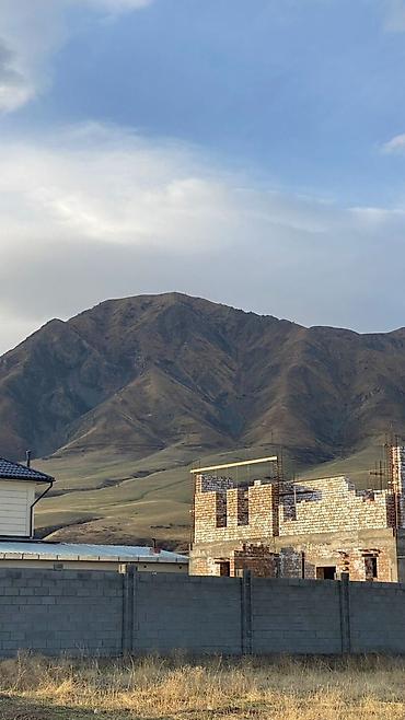 Продажа коттеджей и домов: 📣 Продаётся участок 8 соток в живописном селе Арашан‼️ с уютным домом — 10