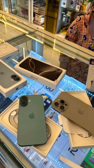 ipod 3 touch: IPhone 16e 🍏, Б/у