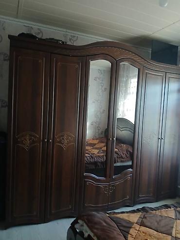 диван кресло: Спальный гарнитур, Б/у, Двуспальная кровать, Белоруссия, Дерево, цвет - Коричневый — 1