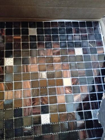 2 yaş tortu: Mozaika plitə dəsti - Rəng palitrası: qəhvəyi, tünd qəhvəyi, qara və