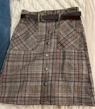 женские юбки с сеткой: Kareli yubka – qəhvəyi, bej, qara və incə qırmızı xətli klassik “glen