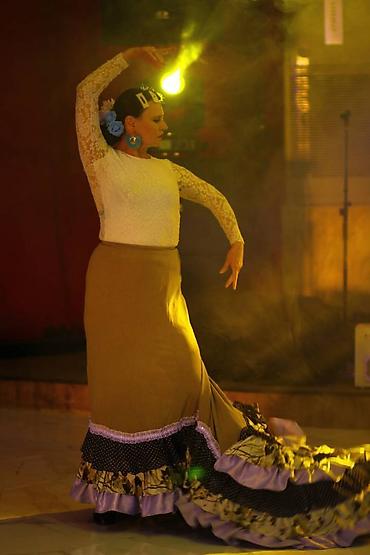 Другие услуги в сфере красоты и здоровья: Театр-студия фламенко "Эсмеральда" начинает набор в группу фламенко с — 2