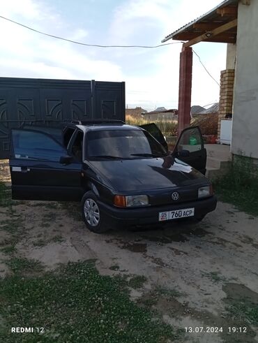 абхазия авто рынок: Volkswagen Passat: 1990 г., 1.8 л, Механика, Бензин, Универсал