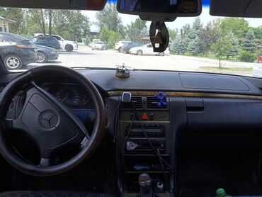 Mercedes-Benz: Mercedes-Benz E-Class: 1996 г., 2.8 л, Механика, Бензин, Седан