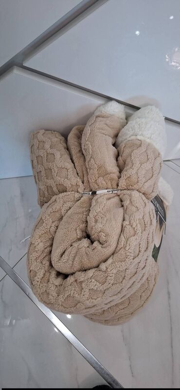 Ćebad i pokrivači: Pliš, Veličina - Bračna — 5