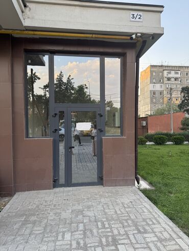 купить участок под бизнес в бишкеке: Сдается помещение на против Ботанического сада подойдет под любой