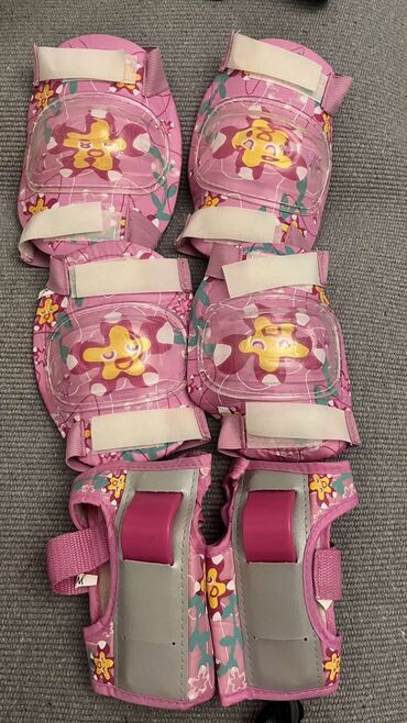 Roleri i rolšue: Malo korišćeni, potpuno očuvani roleri, veličina podesiva od 38-41, sa — 6