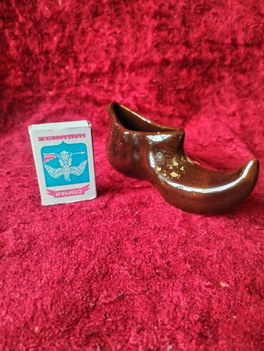 Digər kolleksiyalar: Keramik “çəkmə” formalı suvenir/konteyner - Material: keramika -da lalafo.az — 12 Digər kolleksiyalar: Keramik “çəkmə” formalı suvenir/konteyner - Material: keramika — 12