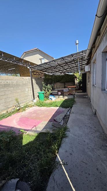 Продажа коттеджей и домов: ⚠️Срочно продаётся Дом 📍Ак- Ордо 1 📍Ахунбаева/ Алыкулова ✔️Дом 75м² — 2