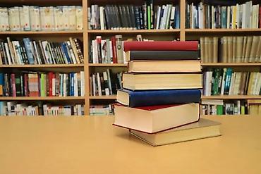 Продам советскую библиотеку Цена договорная - Количество: примерно 7