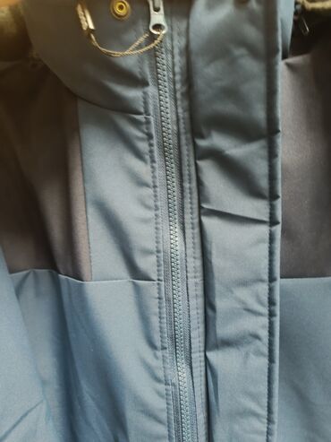 Куртки: Новинка! Куртка с капюшоном, подкладкой на флисе.Ткань — 11