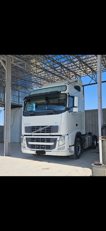 расрочкага авто: Тягач, Volvo, 2010 г., Без прицепа