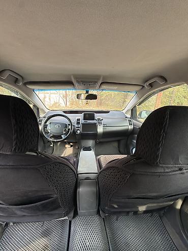 prius: Toyota Prius: 2004 г., 1.5 л, Вариатор, Гибрид, Хэтчбэк — 10